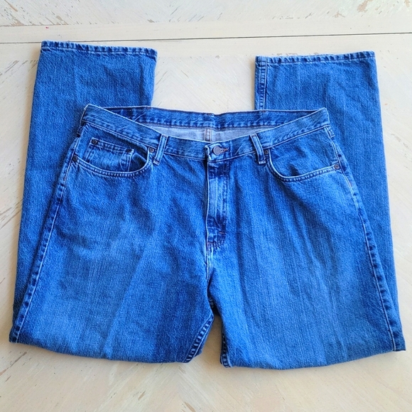 Wrangler Jeans - Picture 3 of 9